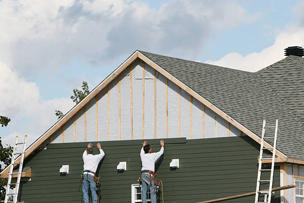 Professional Siding Contractor technician working in Carrollton, TX